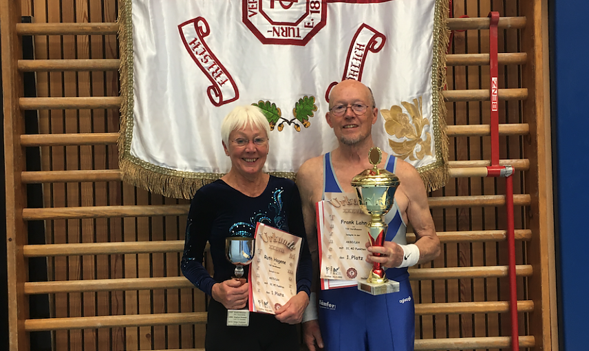 Bild: Ruth Hagene und Frank Lahn beim Turner-Memorial in Cottbus
