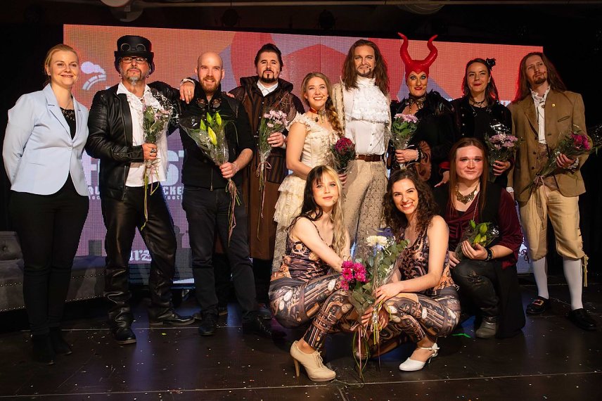 Bild: Faust auf dem Brocken � Rocktheater nach Goethe am vergangenen Freitag fiel der Premierenvorhang im Goethesaal der Brockenherberge.