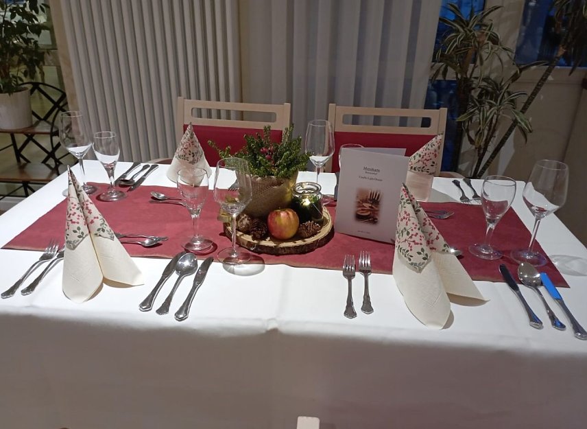 Bild: Candlelight Dinner im Sonnenhof