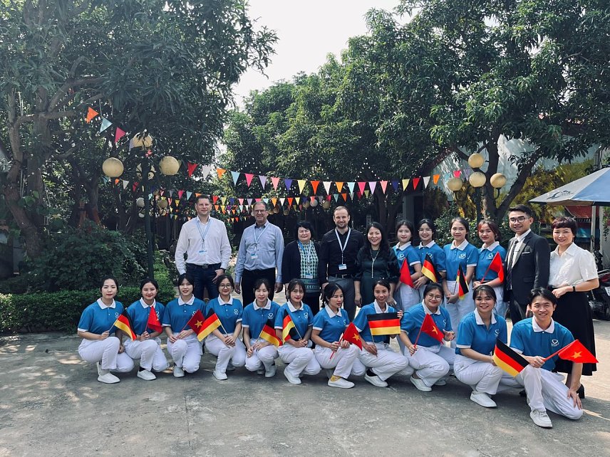 Bild: Auf Delegationsreise in Vietnam