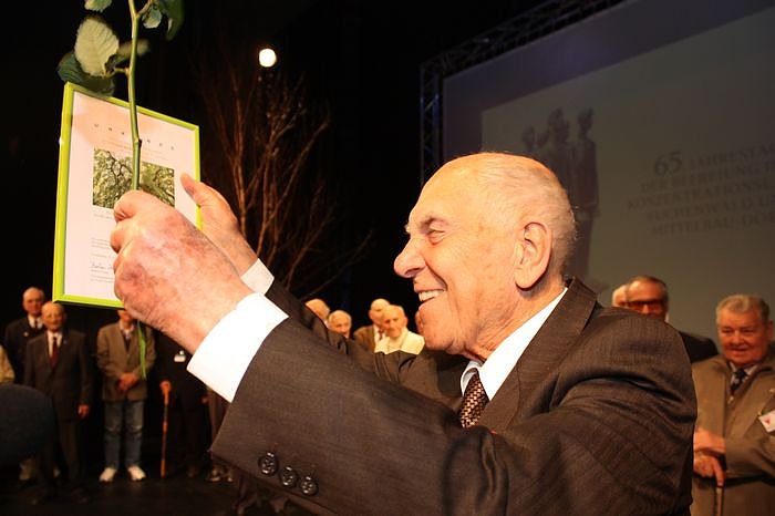 Bild: Mahnen und Erinnern