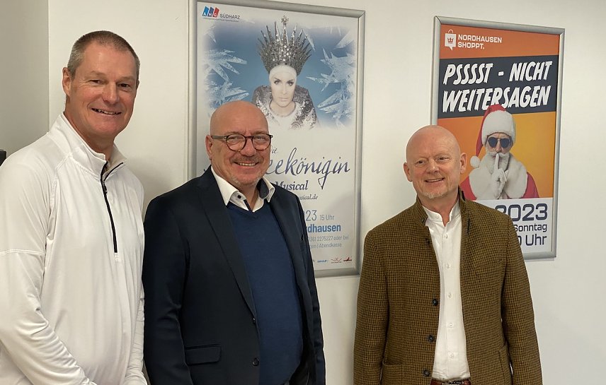 Bild: Andreas Meyer und Torsten Pietzsch (v.l.n.r.) stellten heute die Show hinter der Show vor.
