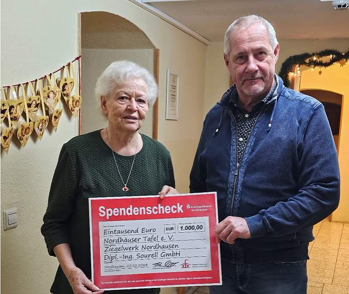 Bild: Tafel-Chefin Helga Rathnau und Gesch&auml;ftsf&uuml;hrer Thomas Sourell