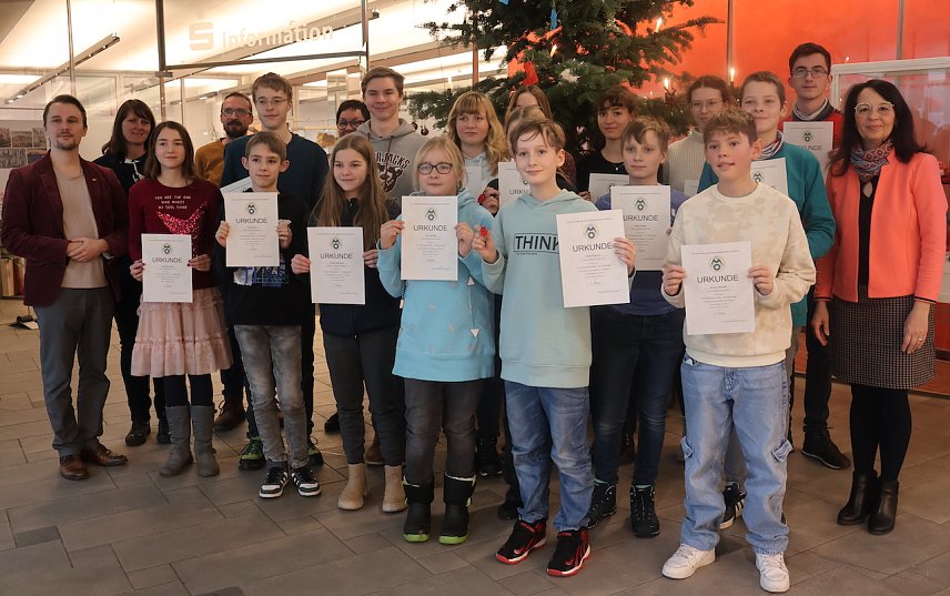 Bild: Die Besten jungen Mathematiker wurden heute in der Kreissparkasse ausgezeichnet