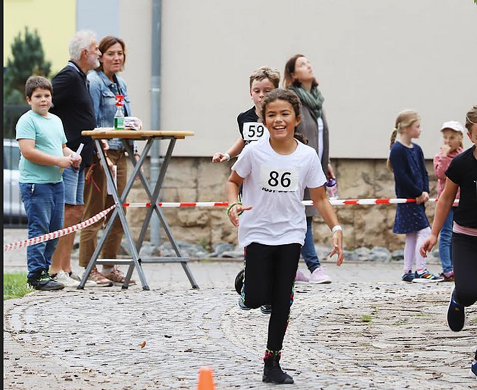 Bild: Spendenlauf an der evangelischen Grundschule Nordhausen