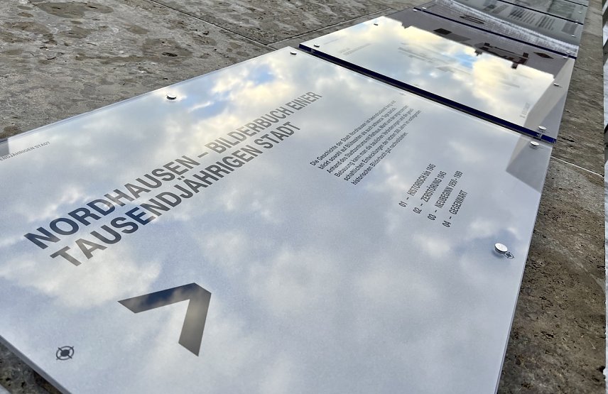 Bild: Bildtafeln am Nikolaiplatz