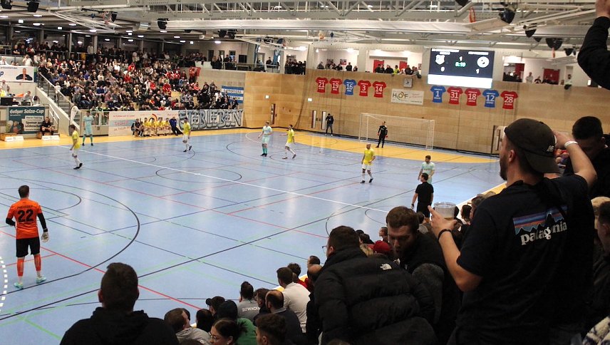 Bild: Emotionsgeladene und spannende Spiele wie hier beim Turnier im letzten Jahr stehen &uuml;ber die Feiertage in der Salza-Halle ins Haus