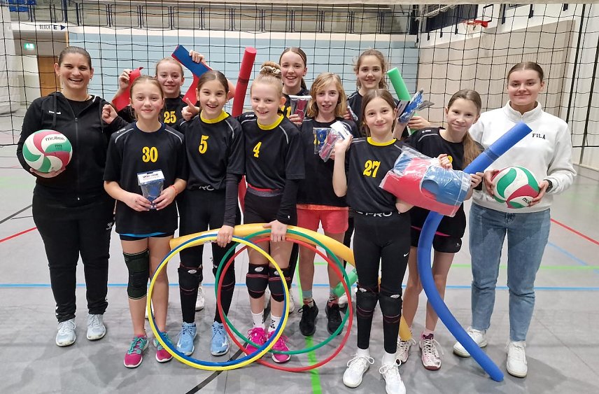 Bild: &Uuml;berraschung f&uuml;r die Volleyball-Kids