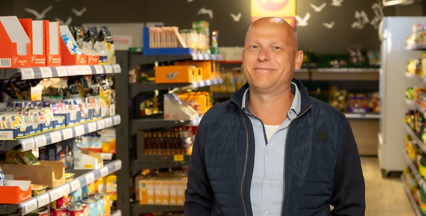 Bild: Marko Rossmann in seinem Laden in G&ouml;rsbach