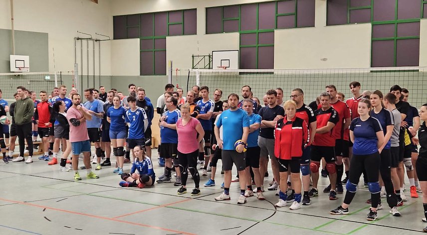 Bild: Mit einem Maximalteilnehmerfeld ging das Volleyballturnier der WSG Franzberg erfolgreich zu Ende