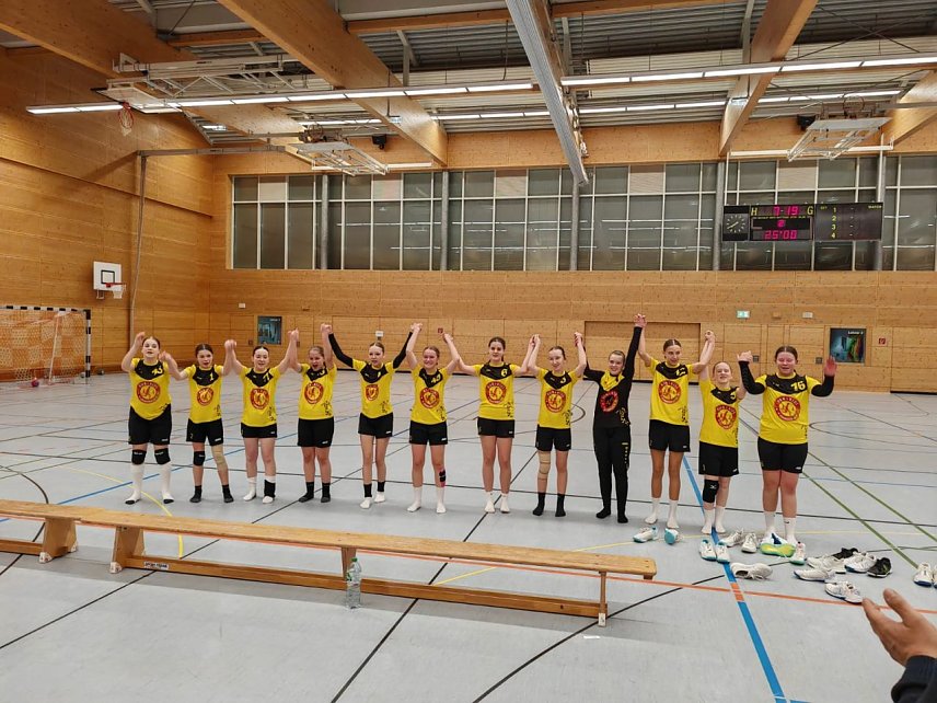 Bild: Die C Jugend der Handballerinnen kann den n&auml;chsten Derby Sieg f&uuml;r sich verbuchen