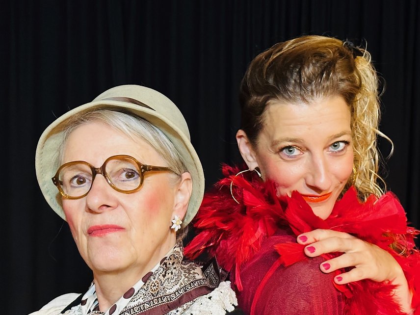 Bild: Sigrun Stiehl & Stephanie Gerig als Eva und Lilith