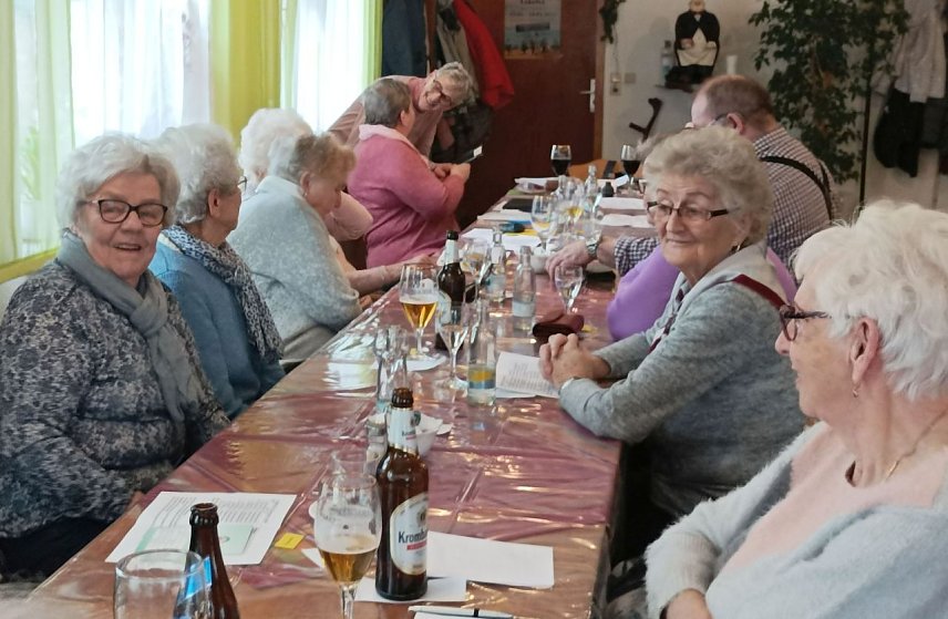 Bild: Jahresauftakt mit Kaffeekr&auml;nzchen