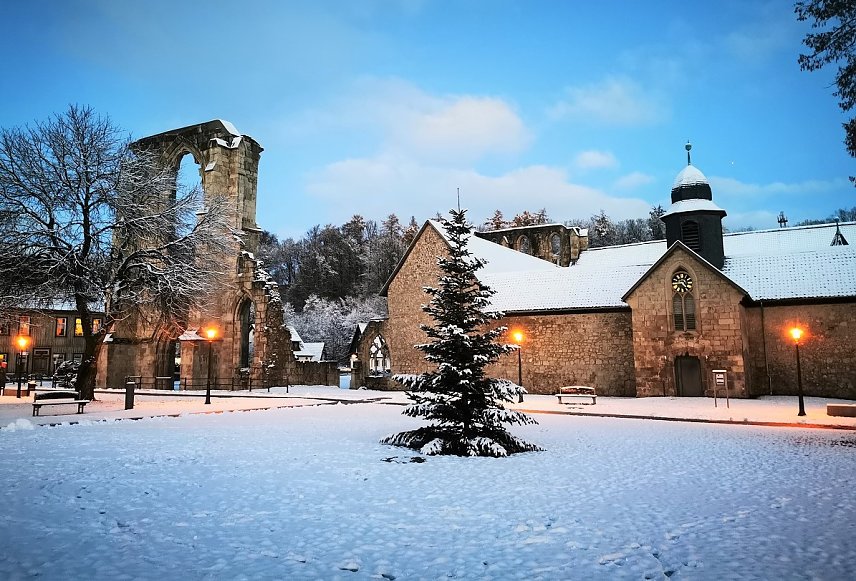 Bild: Das Kloster im Schnee
