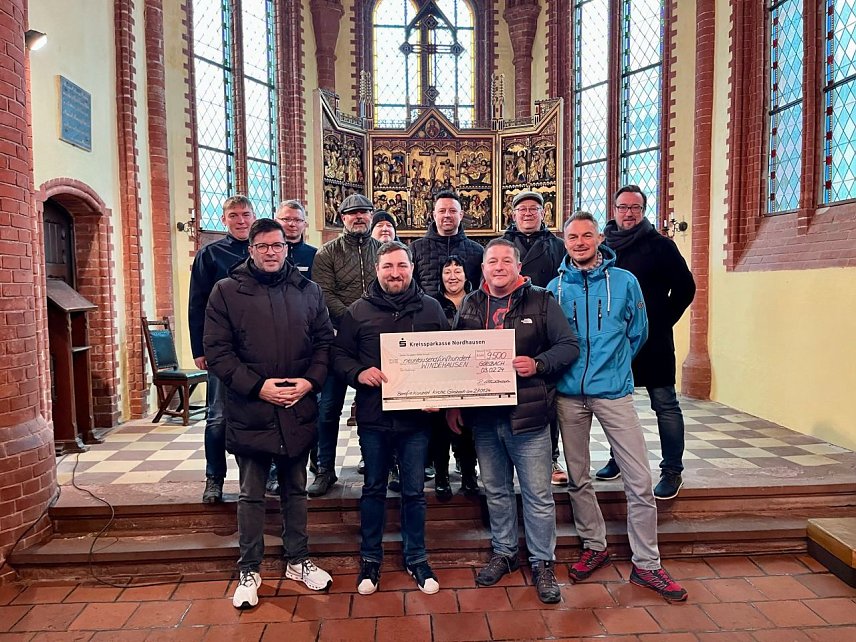 Bild: Spendenscheck f&uuml;r Windehausen