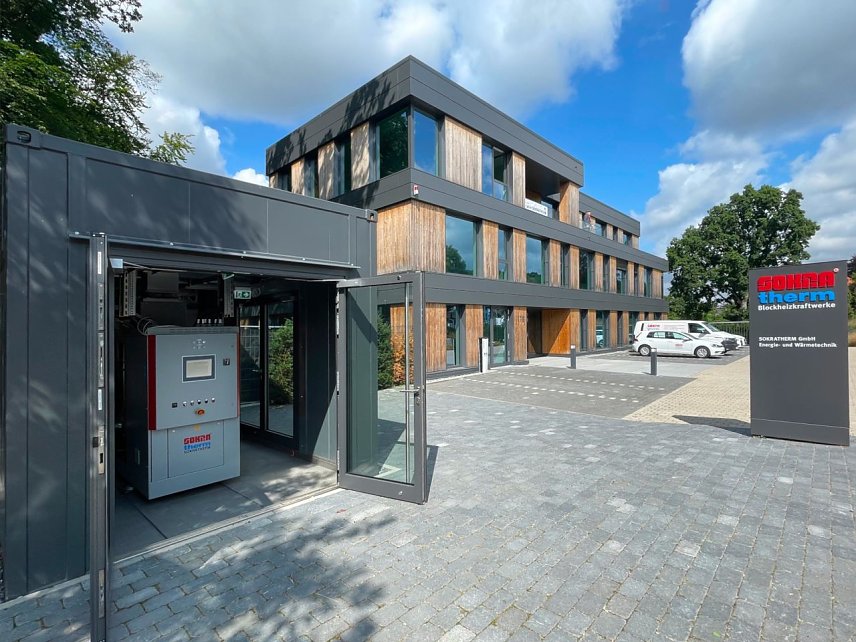 Bild: Ein BHKW Kompaktmodul aus dem Hause Sokratherm in Hiddenhausen