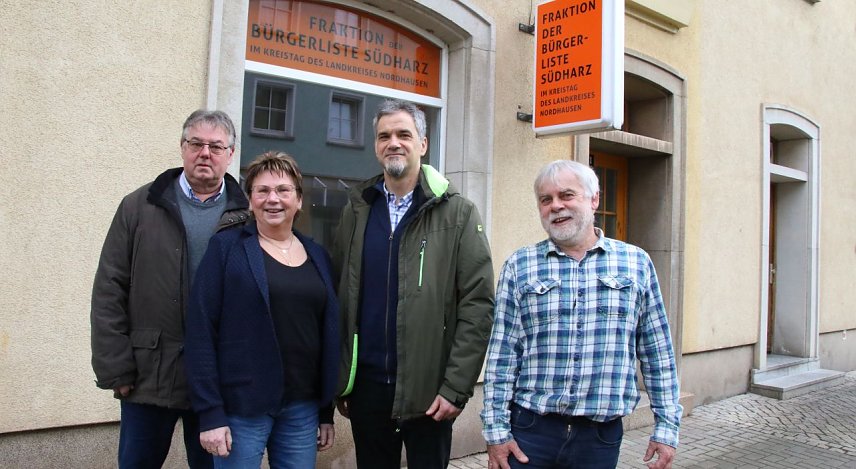 Bild: Wollen f&uuml;r die B&uuml;rgerliste S&uuml;dharz wieder in den Kreistag,v.l.: J&uuml;rgen Vopel, Angela Simmen, Kai Buchmann und Kai Liebig