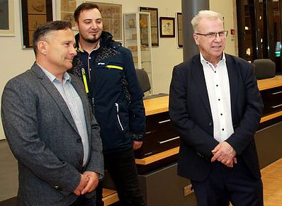 Bild: Klaus St&ouml;ber (rechts im Bild), gew&auml;hlter Bundestagsabgeordneter der AfD in M&uuml;hlhausen