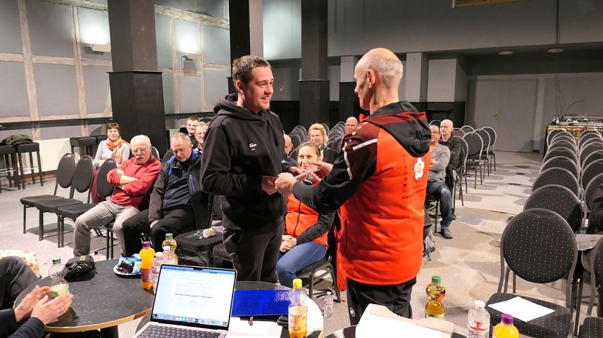 Bild: Jahreshauptversammlung des Karatevereins im Jugendclubhaus