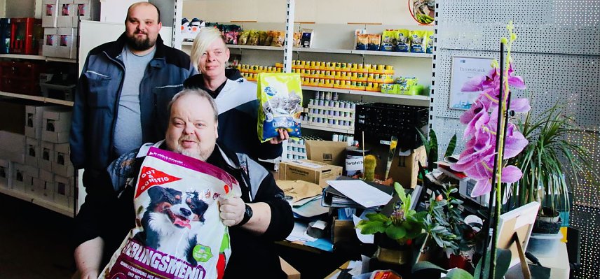 Bild: v.l.: Florian Heydecke, Marko Sewert und Nicole Stange setzen sich in Sollstedt f&uuml;r Tierwohl und Bed&uuml;rftige ein