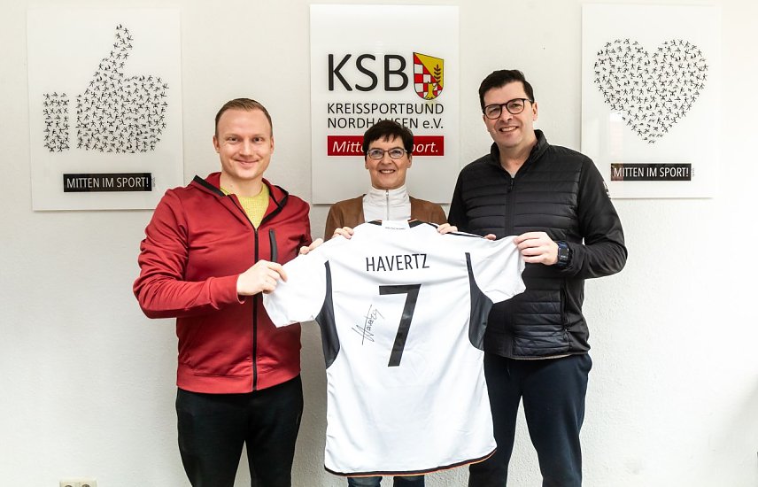 Bild:  Bei einer Online-Auktion erzielte ein Trikot von Kai Haverts &uuml;ber 300 Euro
