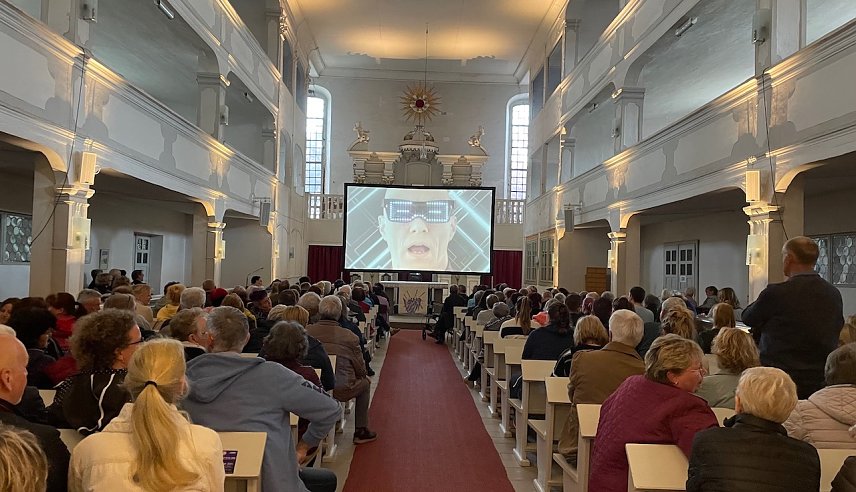 Bild: Nico Wieditz in der Heringer Kirche
