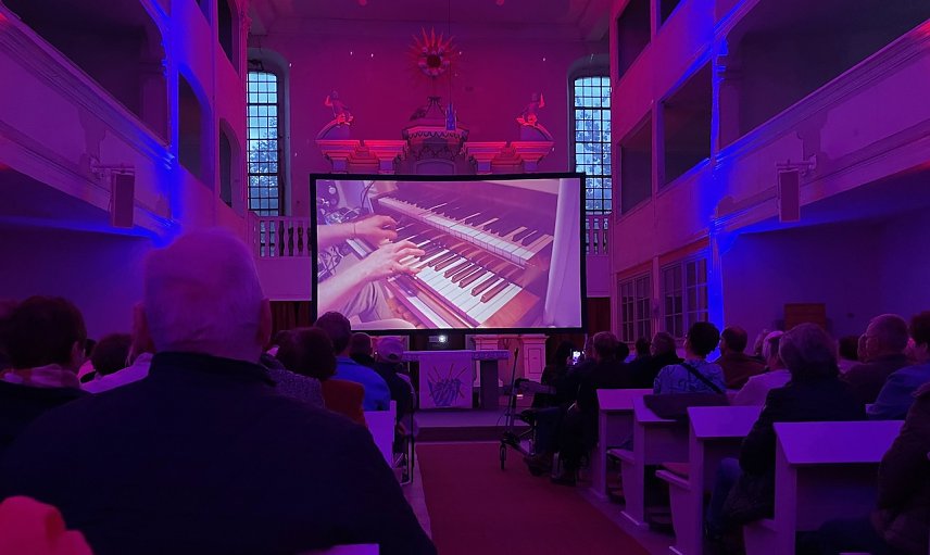 Bild: Kirche einmal anders � ein besonders Erlebnis f&uuml;r Fans der Orgelmusik mit Nico Wieditz