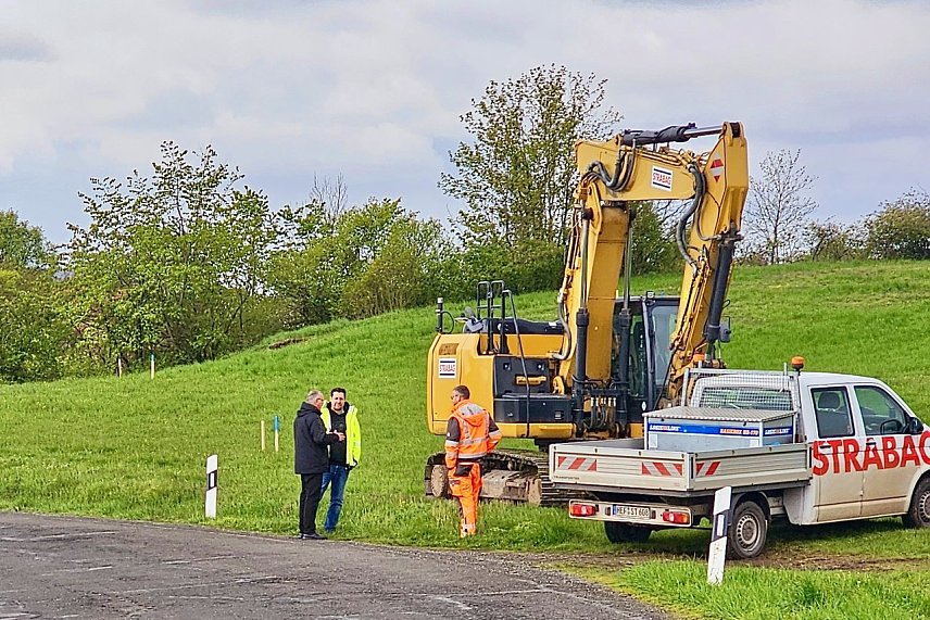 Bild: Zwischen Buchholz und Herrmannsacker k&ouml;nnen die Bagger rollen