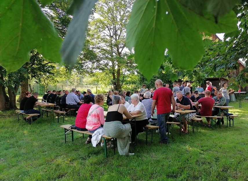 Bild: Das "Dorfretter-Fest" in Sundhausen