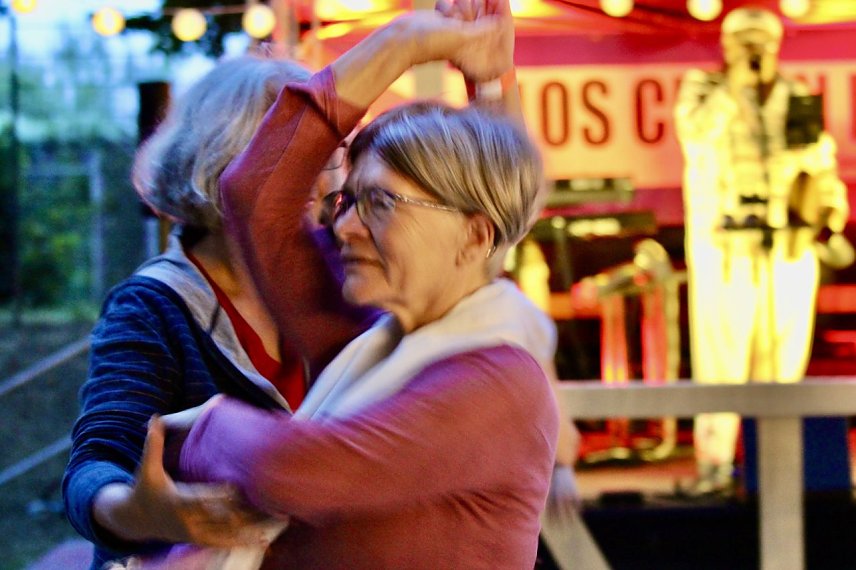 Bild: Im Rausch kubanischer Kl&auml;nge bei der extralangen Sommerlaunenacht