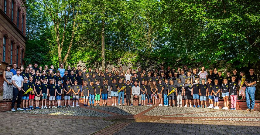 Bild: Insgesamt 88 neue F&uuml;nftkl&auml;ssler erlebten heute ihren ersten Tag am Humboldt-Gymnasium