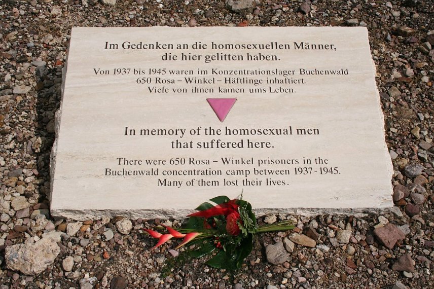 Bild: Gedenkstein in Buchenwald