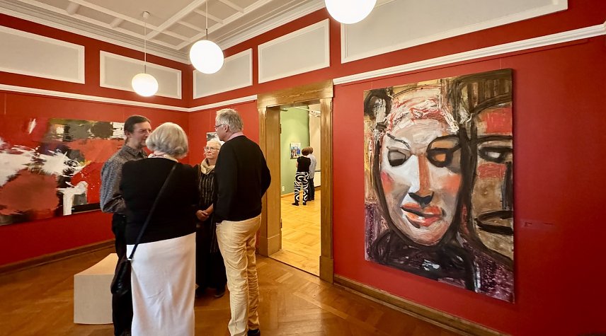 Bild: Foto von der Vernissage der Mackensen-Ausstellung