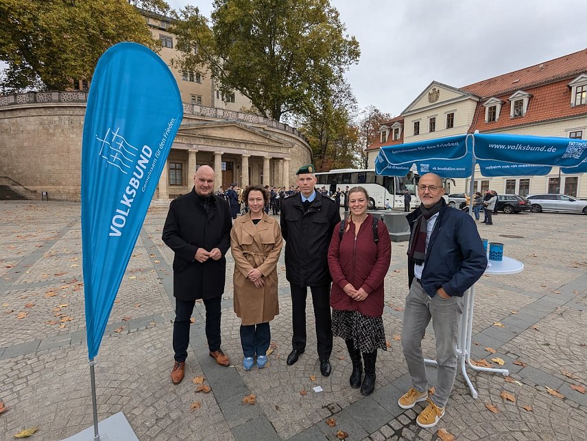 Bild: B&uuml;rgermeister Steffen Grimm, Claudia Langhammer; Dr. Carolin Sch&auml;fer ; Oberstleutnant Alexander Voigt; Henrik Hug