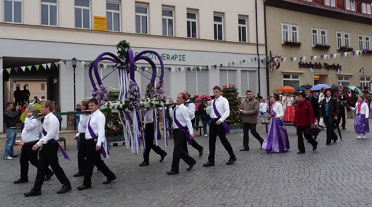 Bild: Fliederfest er&ouml;ffnet