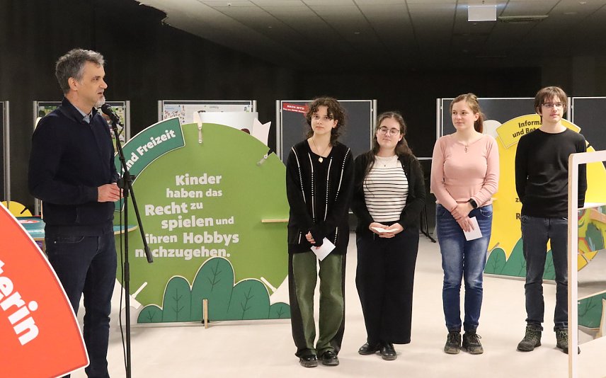 Bild: Er&ouml;ffnung der Kinderrechte-Ausstellung in Nordhausen