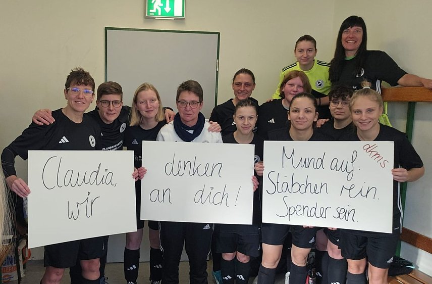 Bild: Die Damen des FSV Preu&szlig;en Bad Langensalza unterst&uuml;tzen die Aktion