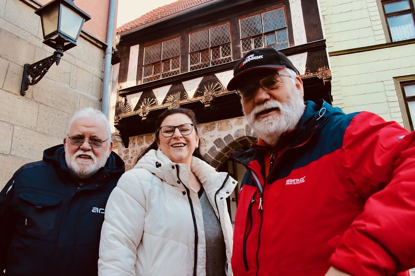 Bild: 1000 Jahre Stadtgeschichte im Kopf und Spa&szlig; dabei - v.l.: Hardy Schoenau, Sandy Weinrich und Michael Garke