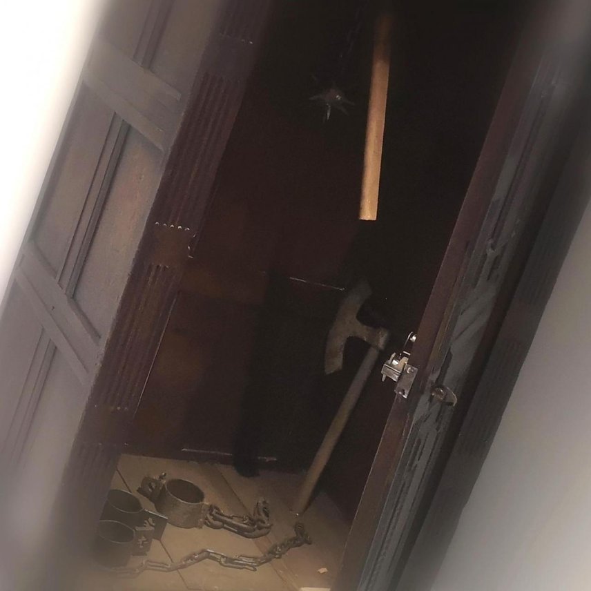 Bild: Der Schrank des Henkers ist das Objekt des Monats in der Flohburg
