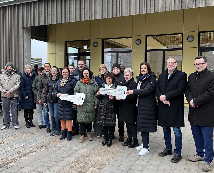 Bild: Schl&uuml;ssel&uuml;bergabe im Staatlichen Berufsschulzentrum Sondershausen