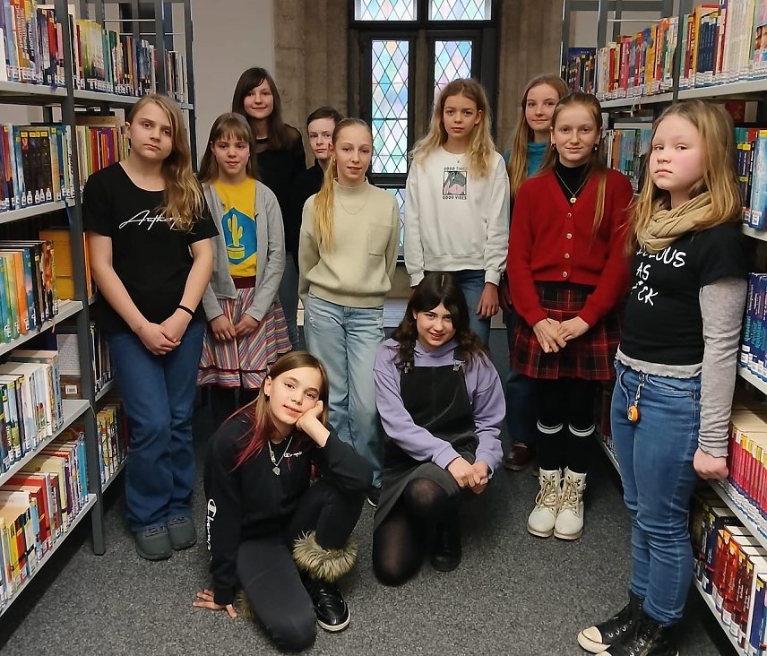 Bild: Vorlesewettbewerb i n derStadtbibliothek Jakobikirche 