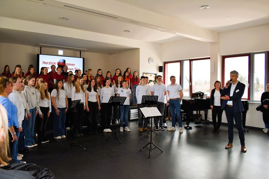 Bild: Mit der Er&ouml;ffnung der Aula begann der Tag der offfenen T&uuml;r am Schiller-Gymnasium