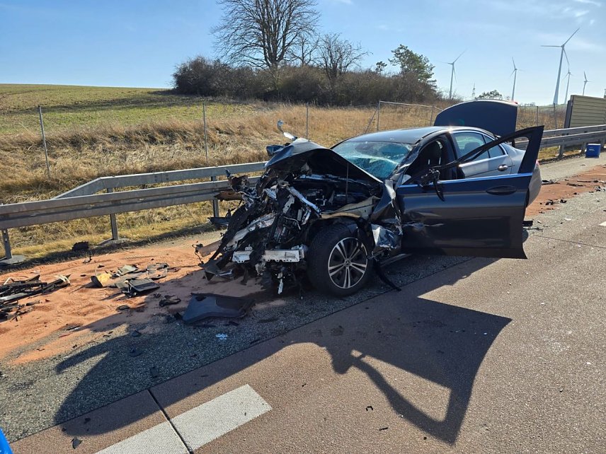 Bild: Verkehrsunfall auf der A71