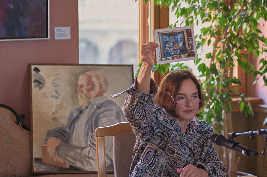 Bild:  Die Autorin Daniela Dahn stellt ihr Buch vor und berichtete &uuml;ber ihre Begegnungen und Gespr&auml;che mit Ronald Paris