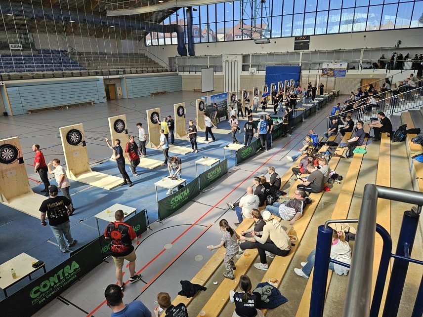 Bild: 1. Nordth&uuml;ringer Dartmeisterschaft in der Wiedigsburghalle in Nordhausen