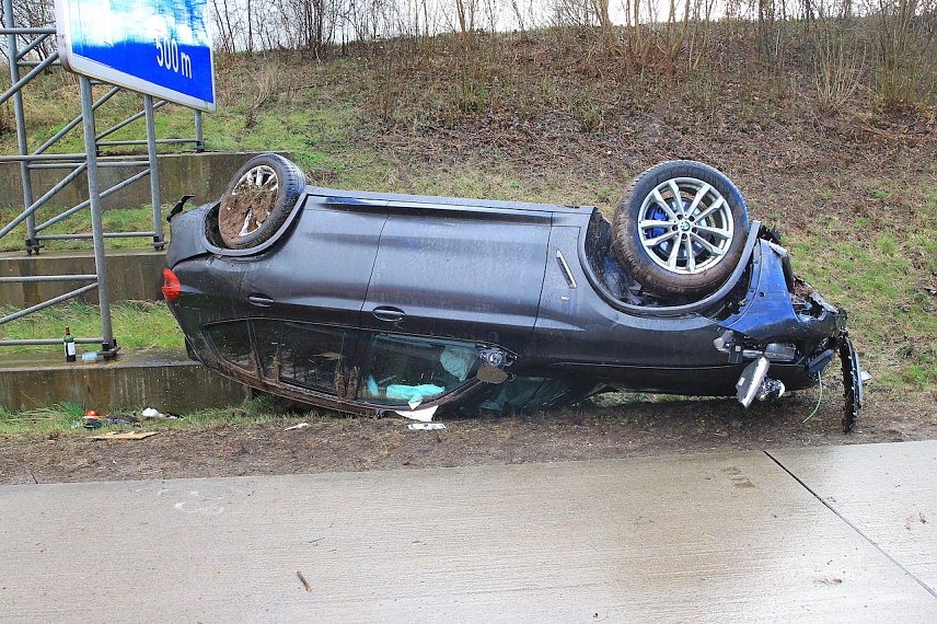 Bild: Unfall heute Nachmittag auf der Autobahn