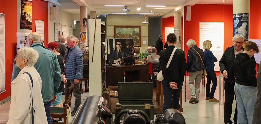 Bild: Vernissage in der Flohburg
