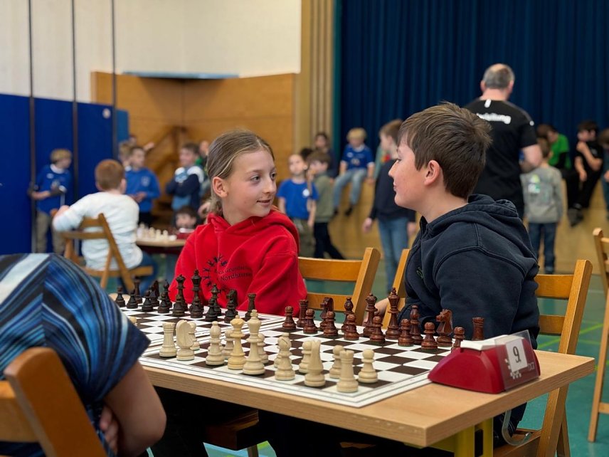 Bild: Schachturnier an der evangelischen Grundschule Nordhausen