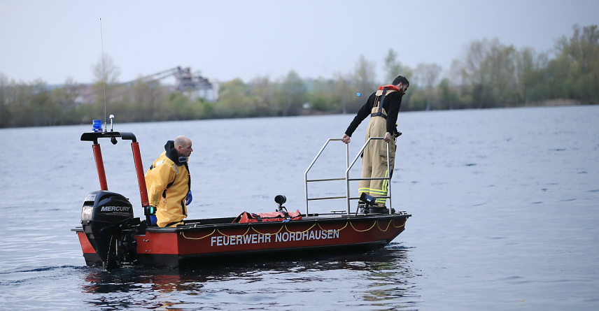 Bild: Suche nach vermisstem Schwimmer im M&ouml;wensee