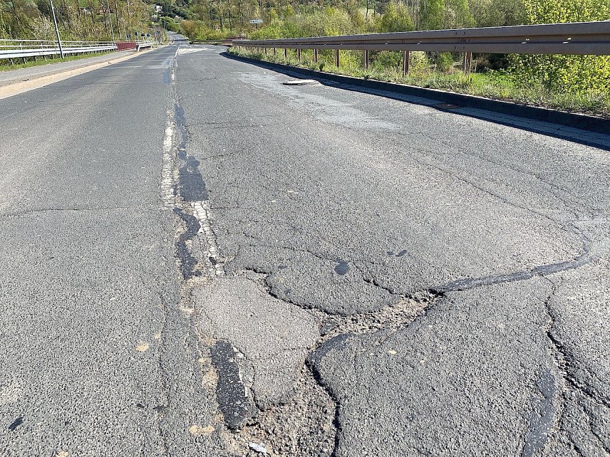 Bild: Schlechter Zustand der Martin-Andersen-Nex&ouml; Stra&szlig;e